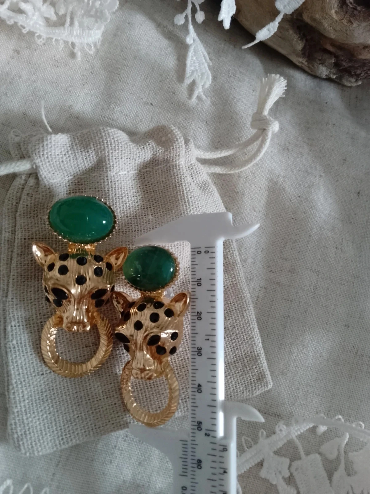 Green agate natural stone and panther earrings – photo 3